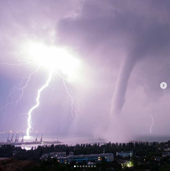 Ялта ушла под воду: в оккупированном Крыму бушевала стихия